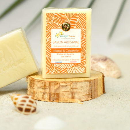 Savon artisanal Niaouli et Calophyllum